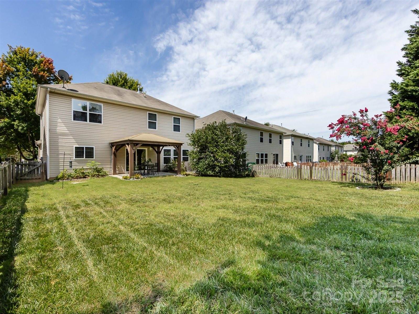 9033 Seamill Road, Charlotte, NC 28278