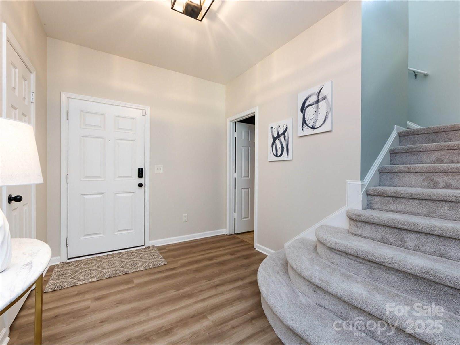 9033 Seamill Road, Charlotte, NC 28278