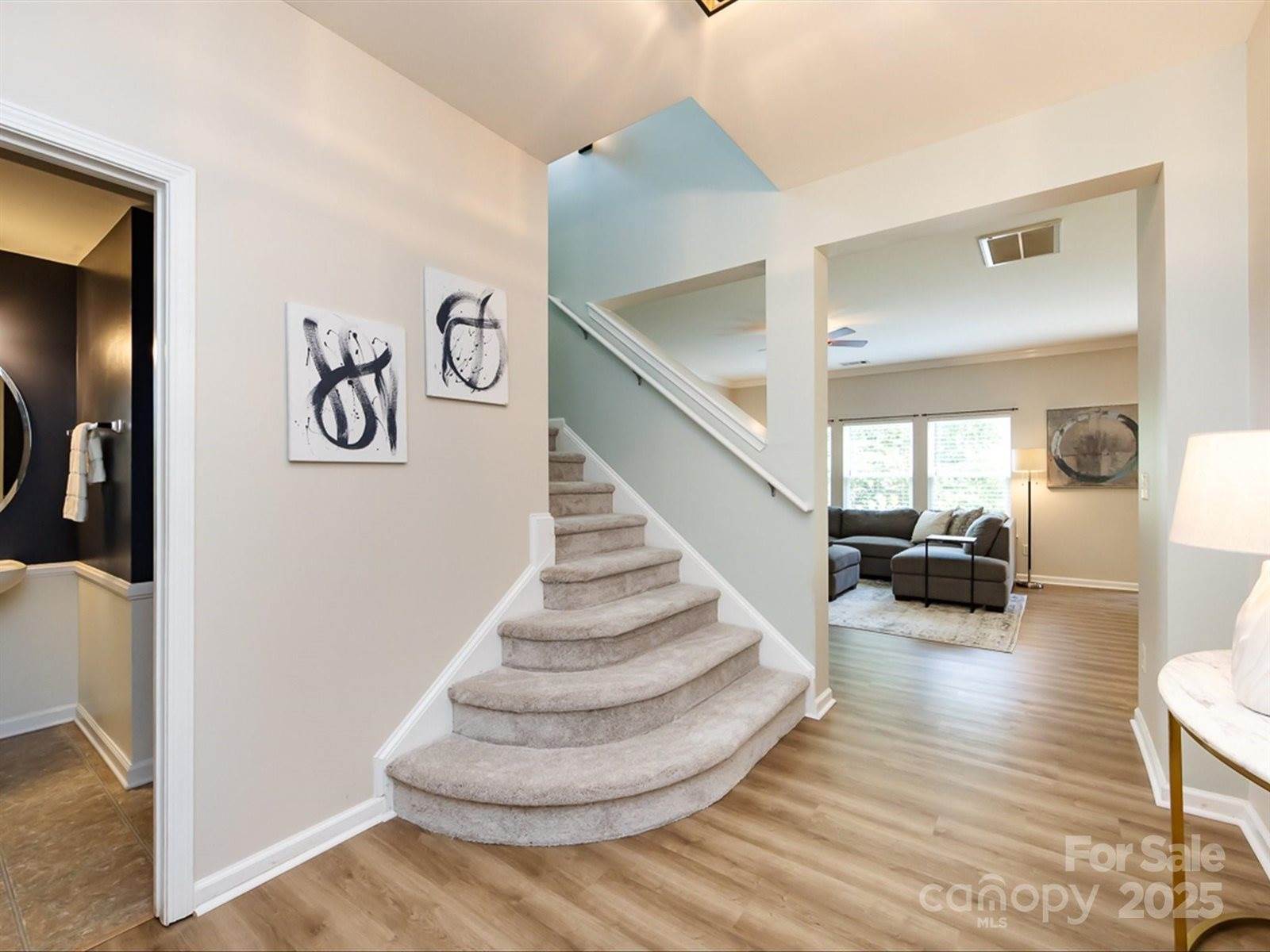 9033 Seamill Road, Charlotte, NC 28278