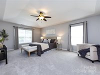 9033 Seamill Road, Charlotte, NC 28278