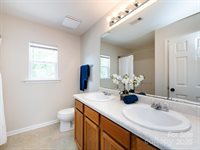 9033 Seamill Road, Charlotte, NC 28278