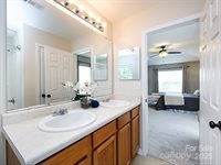 9033 Seamill Road, Charlotte, NC 28278