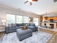 9033 Seamill Road, Charlotte, NC 28278