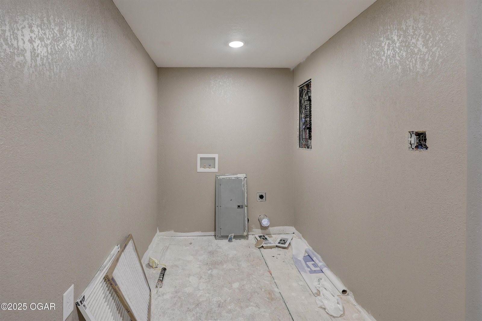 2201 South Porter Avenue, Joplin, MO 64804