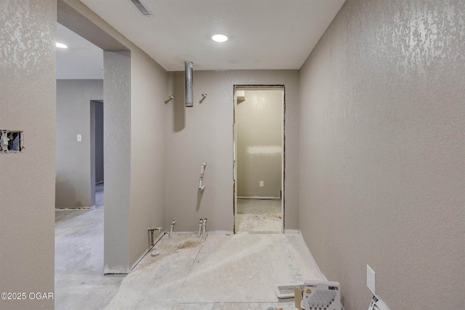 2201 South Porter Avenue, Joplin, MO 64804