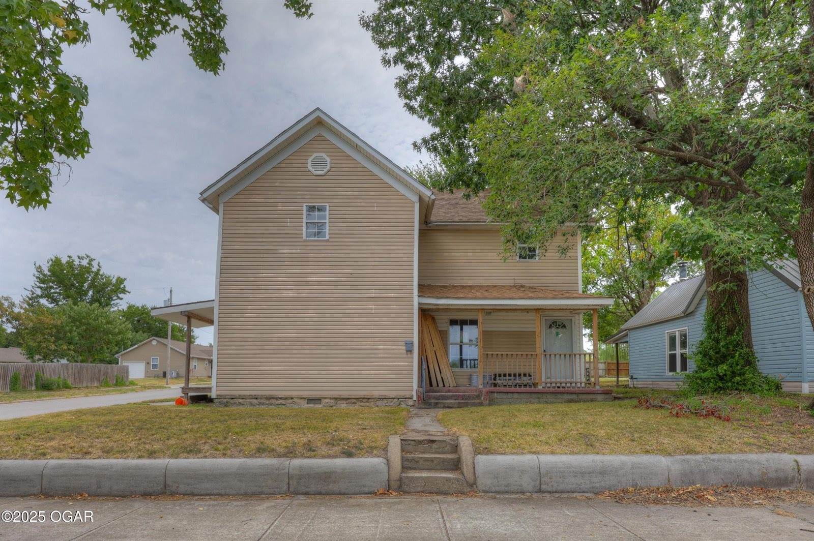 2201 South Porter Avenue, Joplin, MO 64804