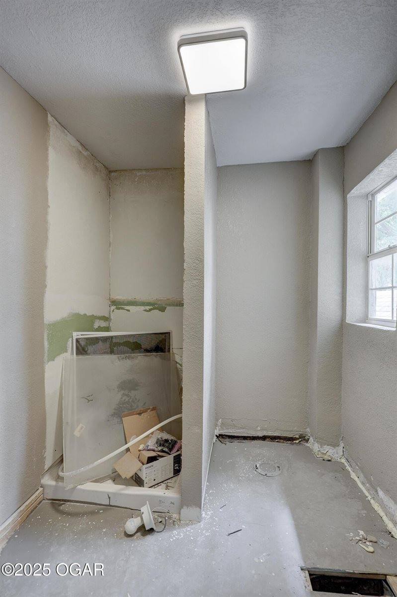 2201 South Porter Avenue, Joplin, MO 64804