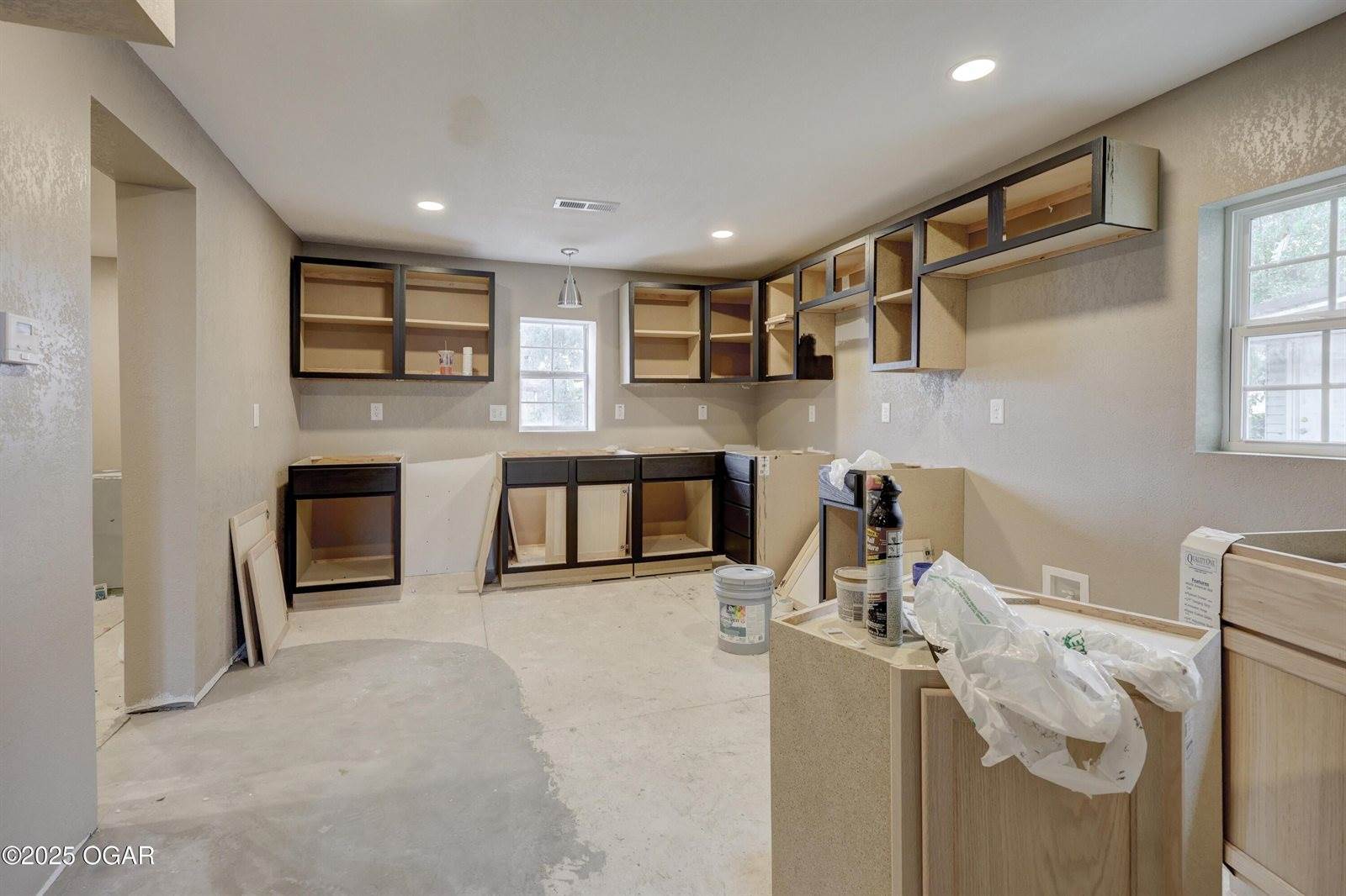 2201 South Porter Avenue, Joplin, MO 64804