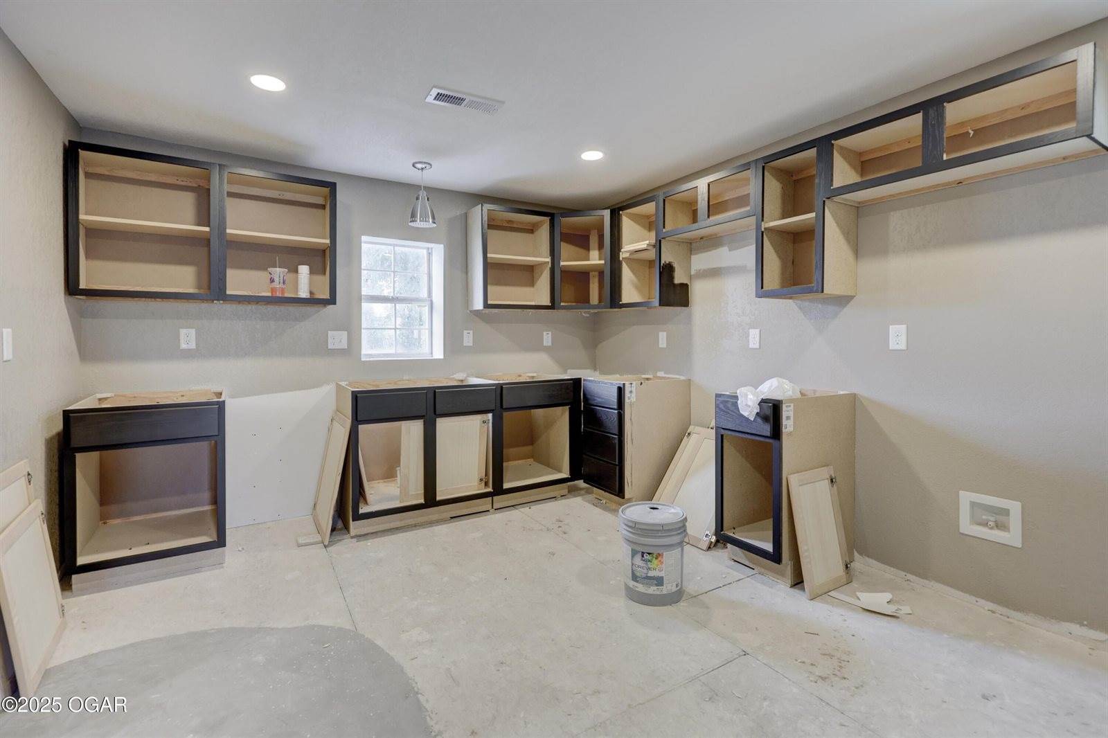 2201 South Porter Avenue, Joplin, MO 64804