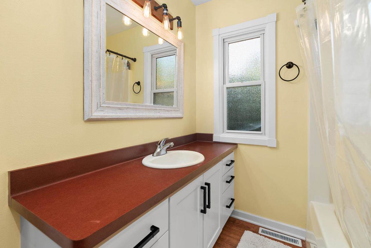 3710 Atwood Avenue, Madison, WI 53714