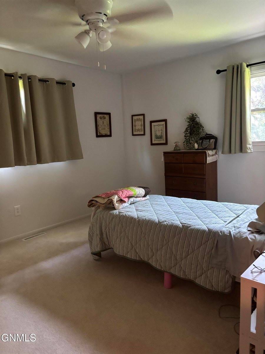 2815 9th Avenue East, Williston, ND 58801