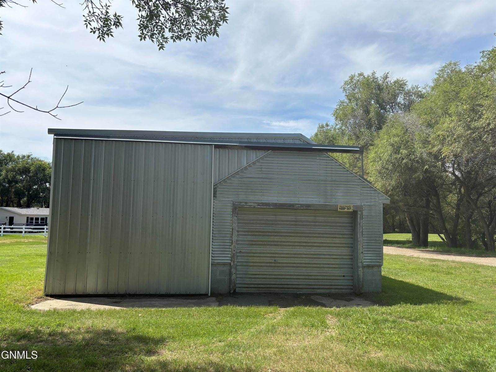 2815 9th Avenue East, Williston, ND 58801