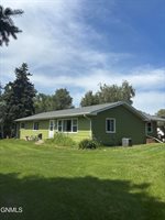 2815 9th Avenue East, Williston, ND 58801