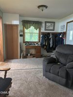 2815 9th Avenue East, Williston, ND 58801