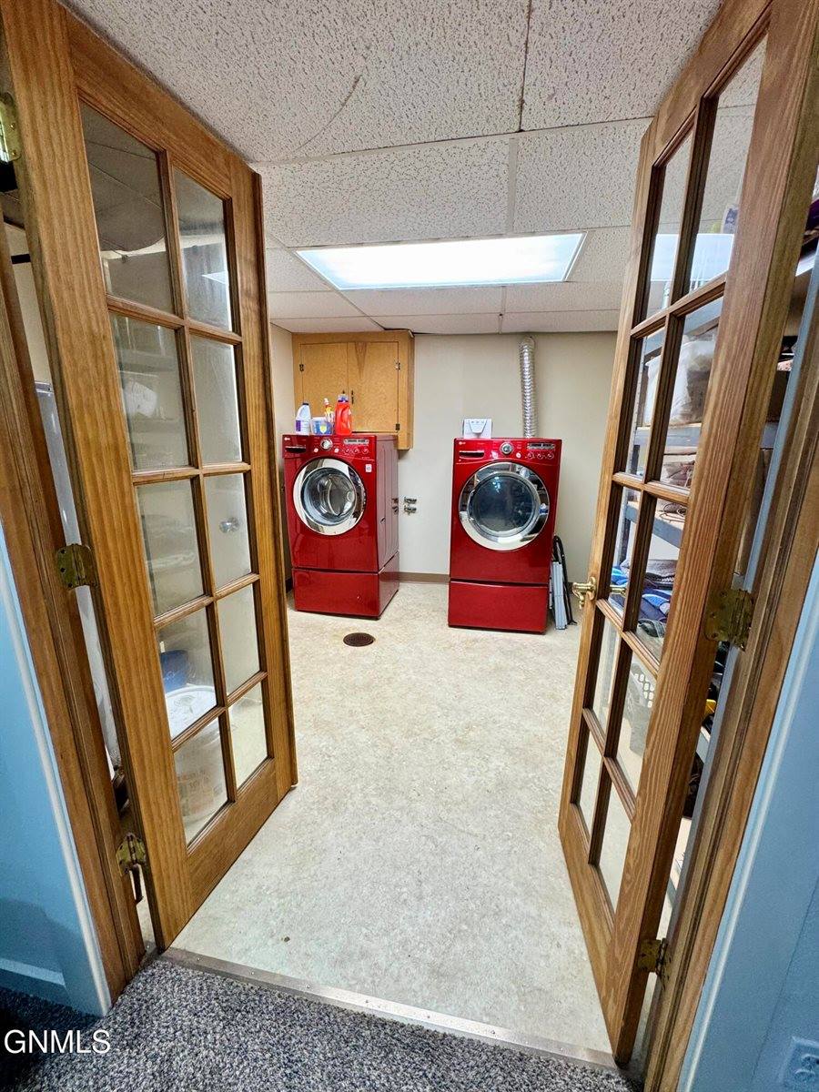 517 4th Avenue East, Williston, ND 58801