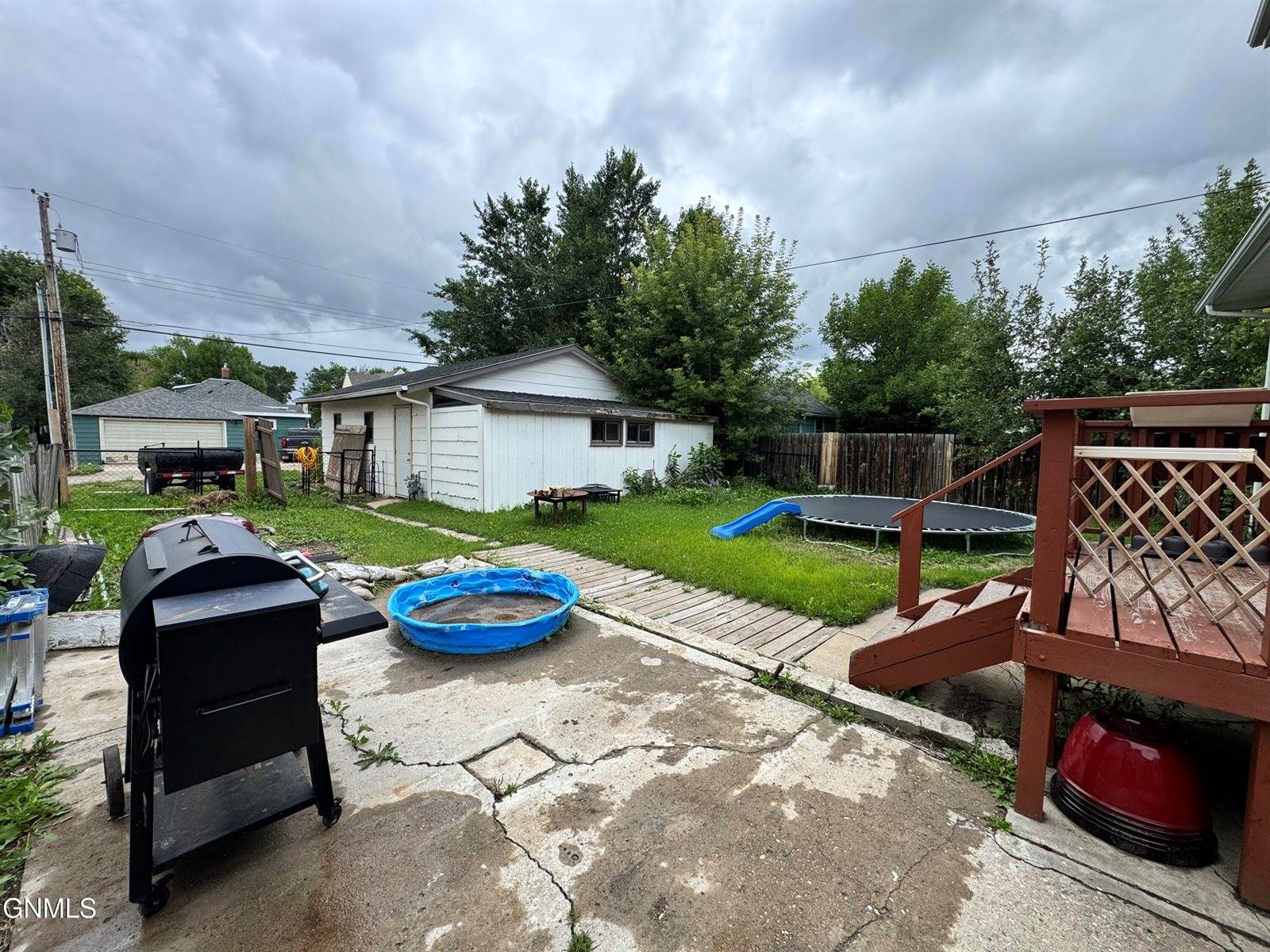 517 4th Avenue East, Williston, ND 58801