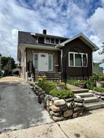 517 4th Avenue East, Williston, ND 58801