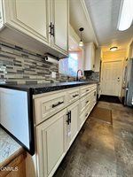 517 4th Avenue East, Williston, ND 58801