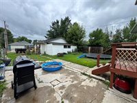 517 4th Avenue East, Williston, ND 58801