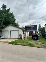 517 4th Avenue East, Williston, ND 58801