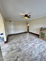 517 4th Avenue East, Williston, ND 58801