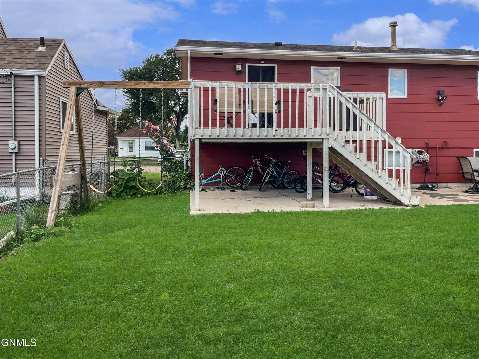 910 8th Avenue West, Williston, ND 58801