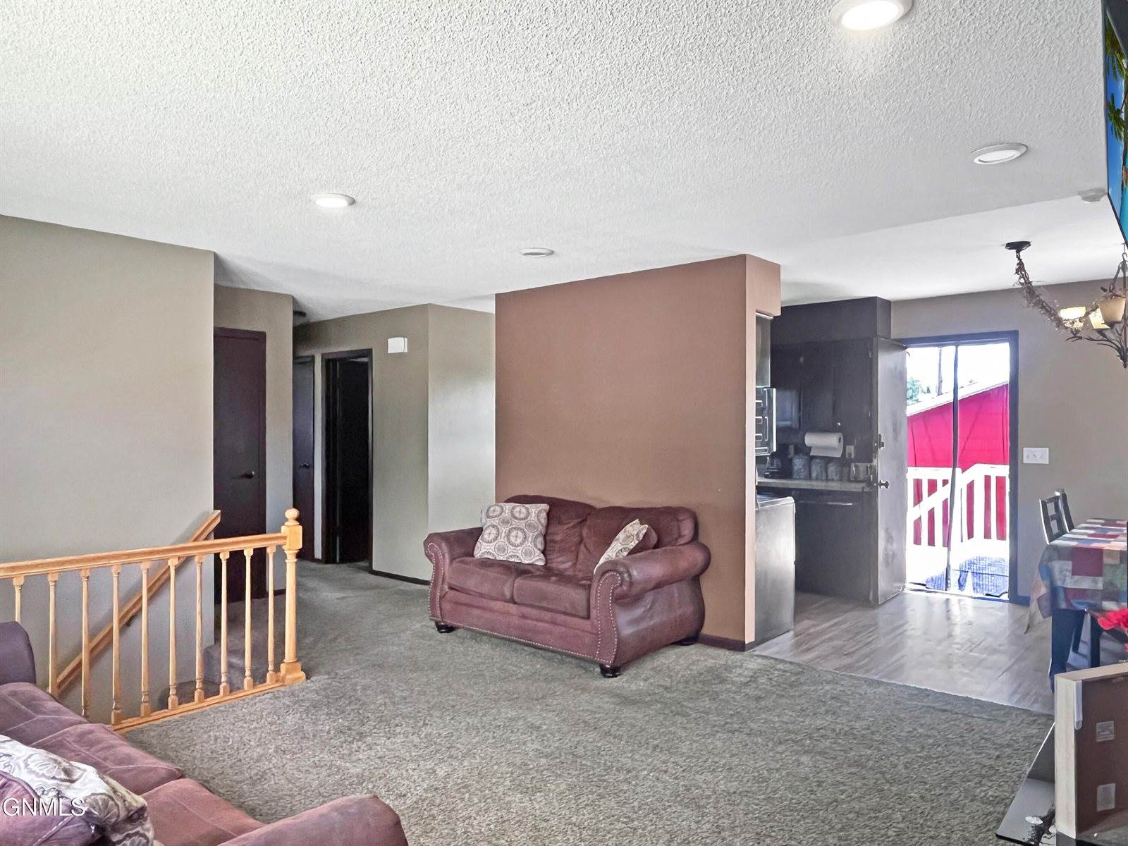 910 8th Avenue West, Williston, ND 58801