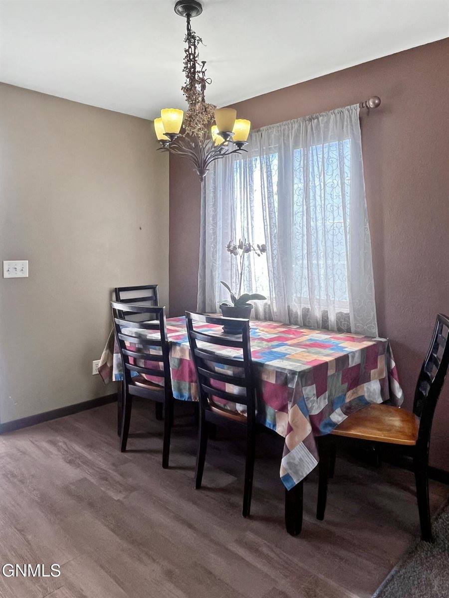 910 8th Avenue West, Williston, ND 58801