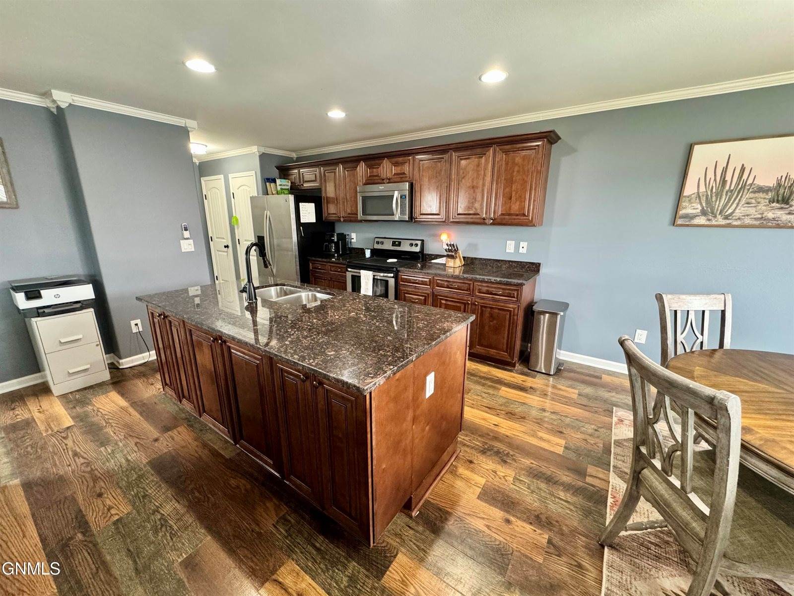 5809 Vanessa Avenue, Williston, ND 58801