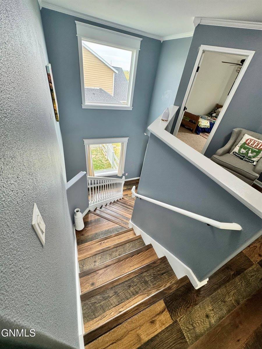 5809 Vanessa Avenue, Williston, ND 58801