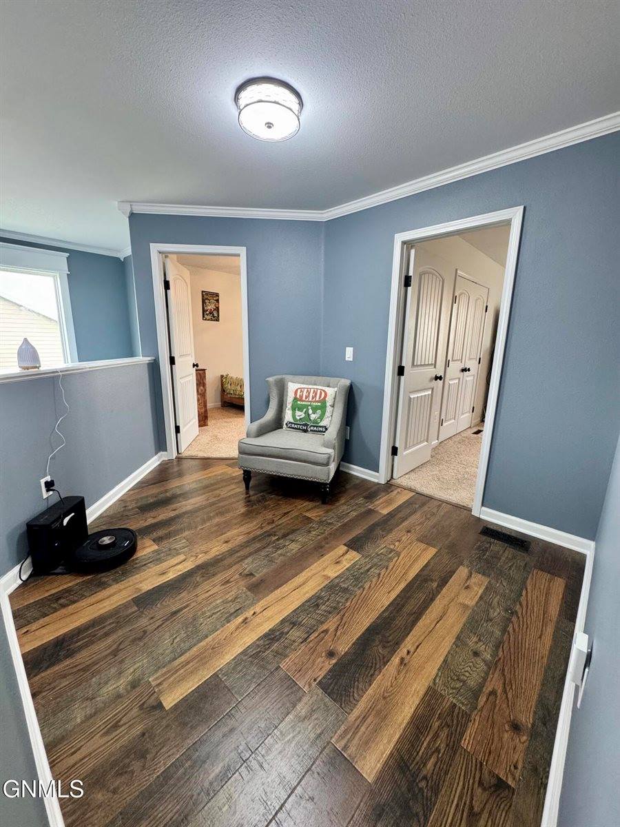 5809 Vanessa Avenue, Williston, ND 58801