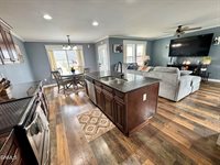 5809 Vanessa Avenue, Williston, ND 58801