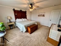 5809 Vanessa Avenue, Williston, ND 58801