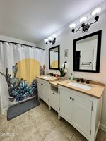 5809 Vanessa Avenue, Williston, ND 58801