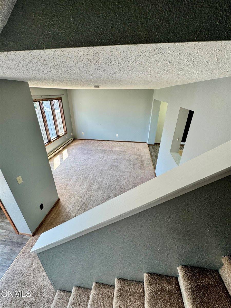 2609 18th Avenue West, Williston, ND 58801