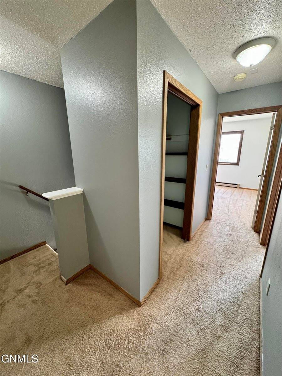 2609 18th Avenue West, Williston, ND 58801