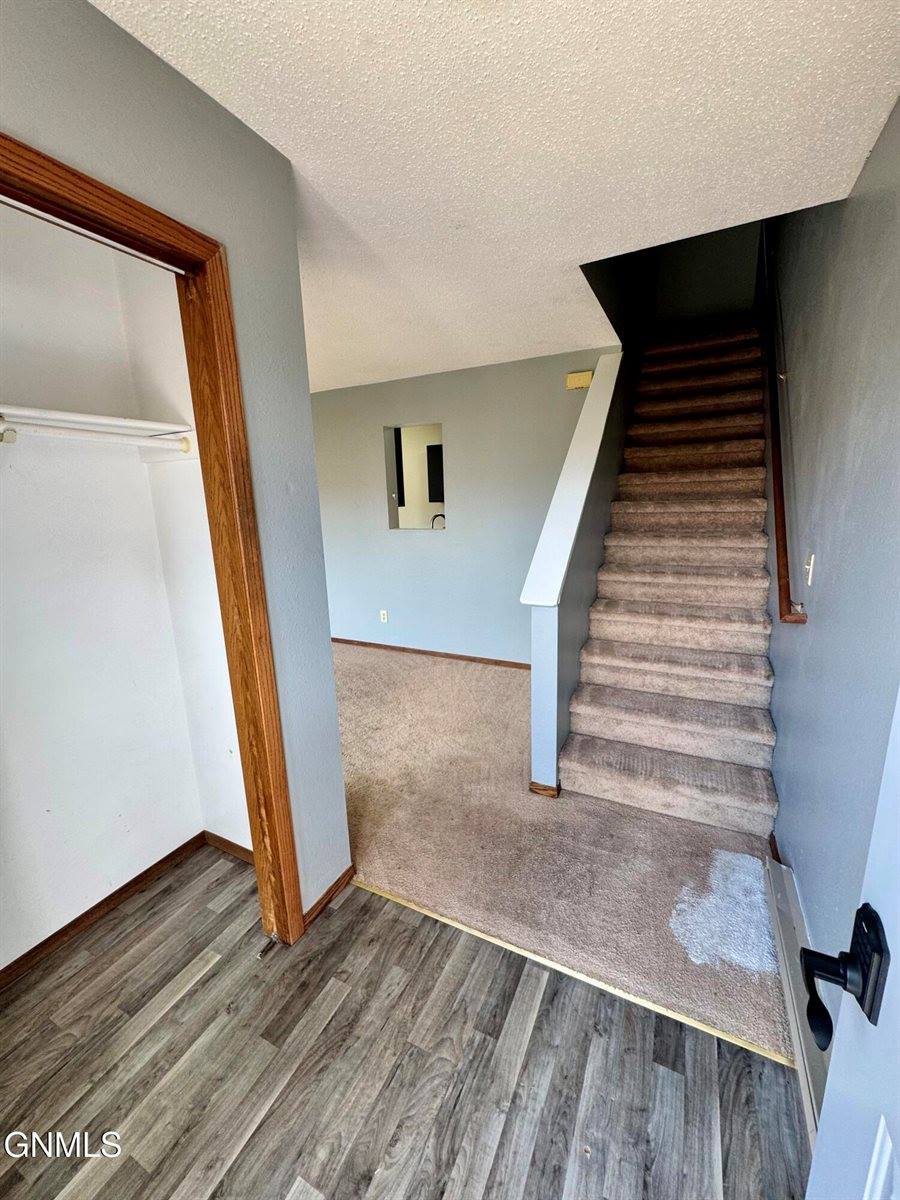 2609 18th Avenue West, Williston, ND 58801