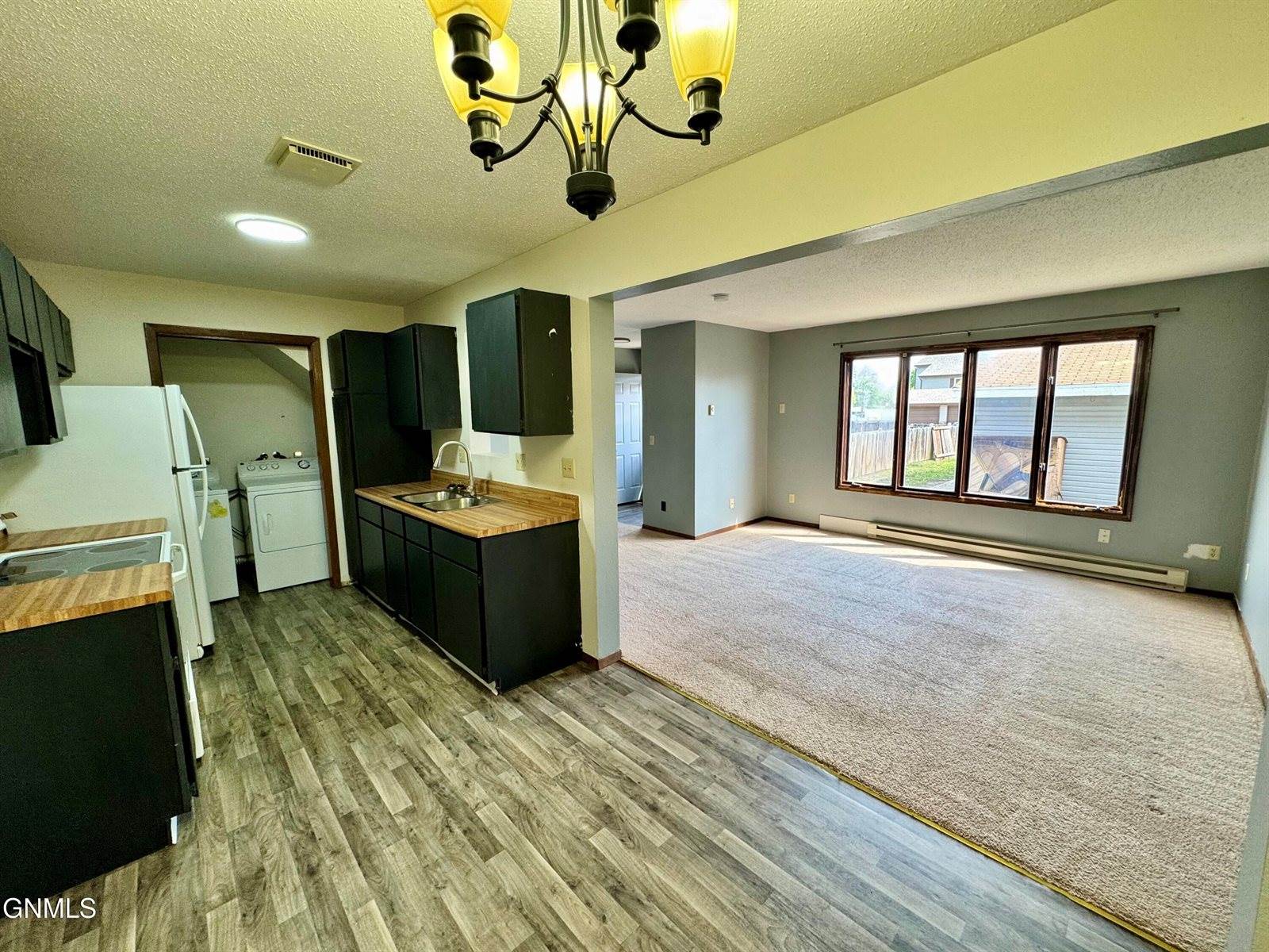 2609 18th Avenue West, Williston, ND 58801