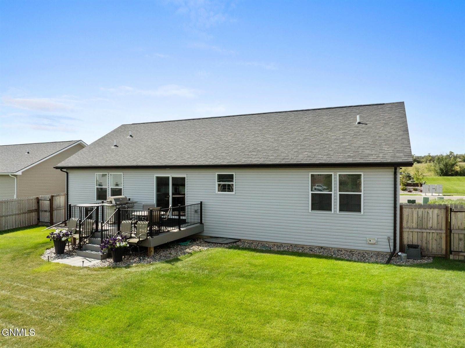 3104 28th Avenue West, Williston, ND 58801