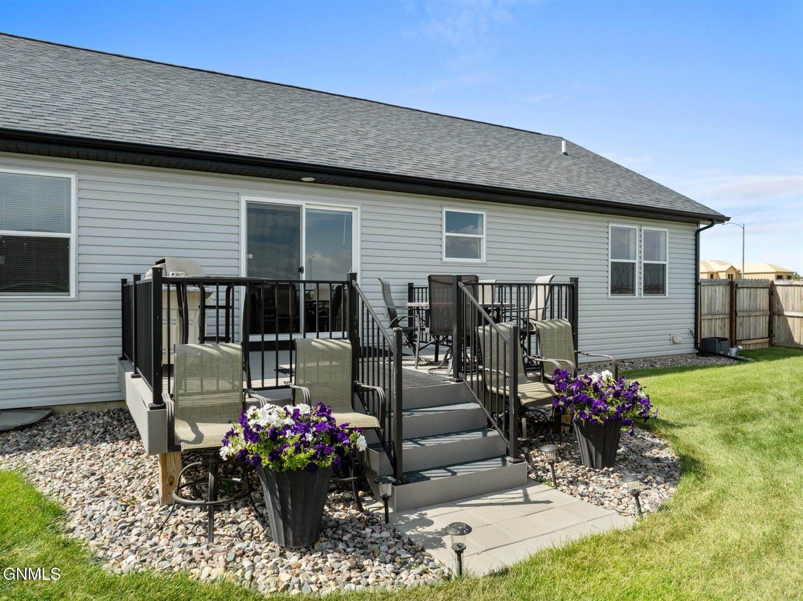 3104 28th Avenue West, Williston, ND 58801