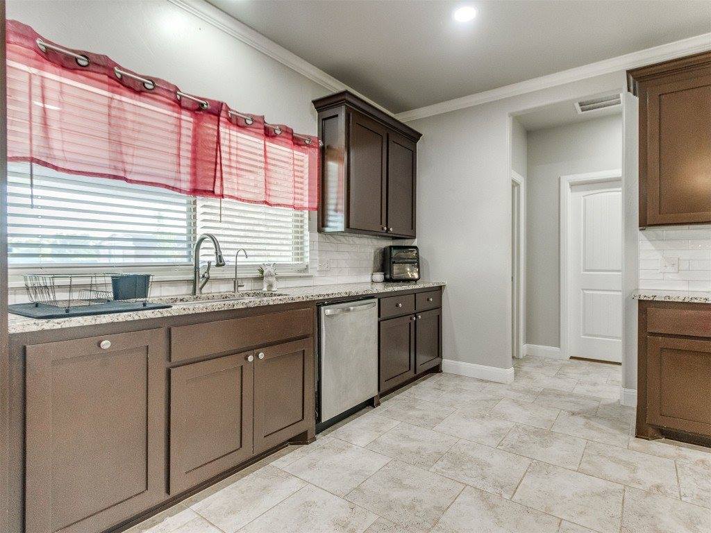 4210 Paradise Drive, Blanchard, OK 73010