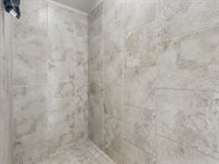 4210 Paradise Drive, Blanchard, OK 73010