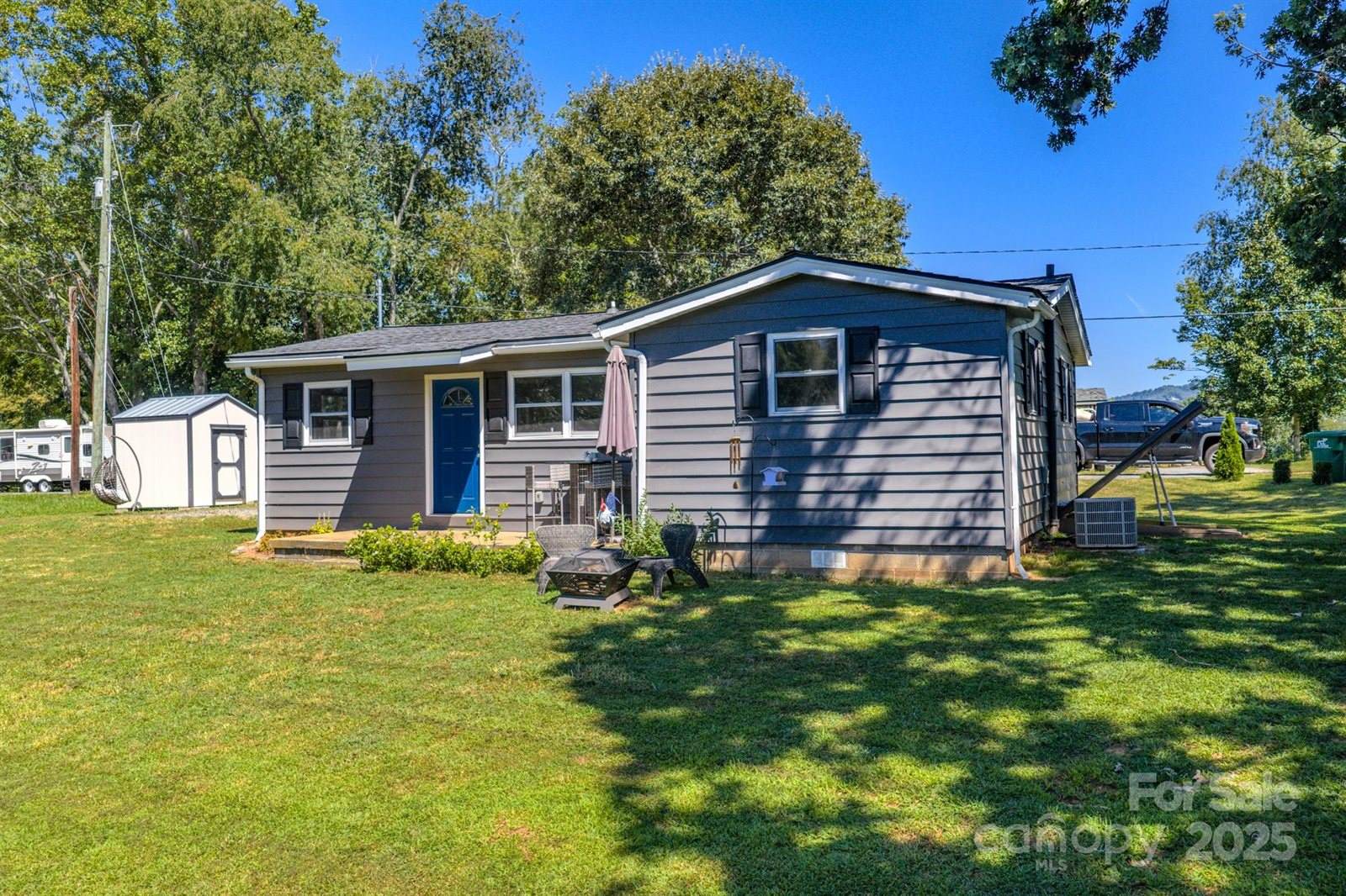 26 Center Street, Candler, NC 28715