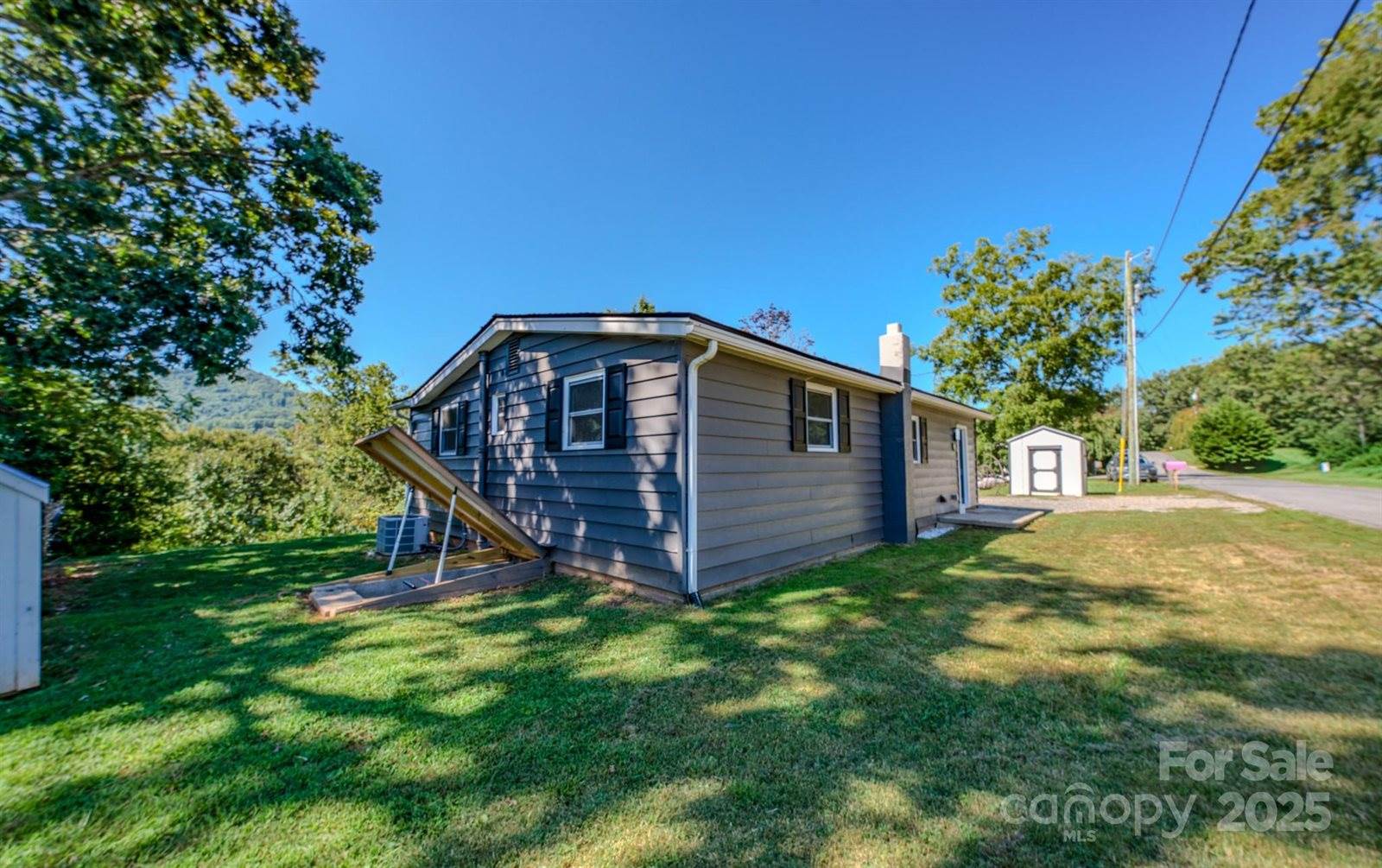 26 Center Street, Candler, NC 28715