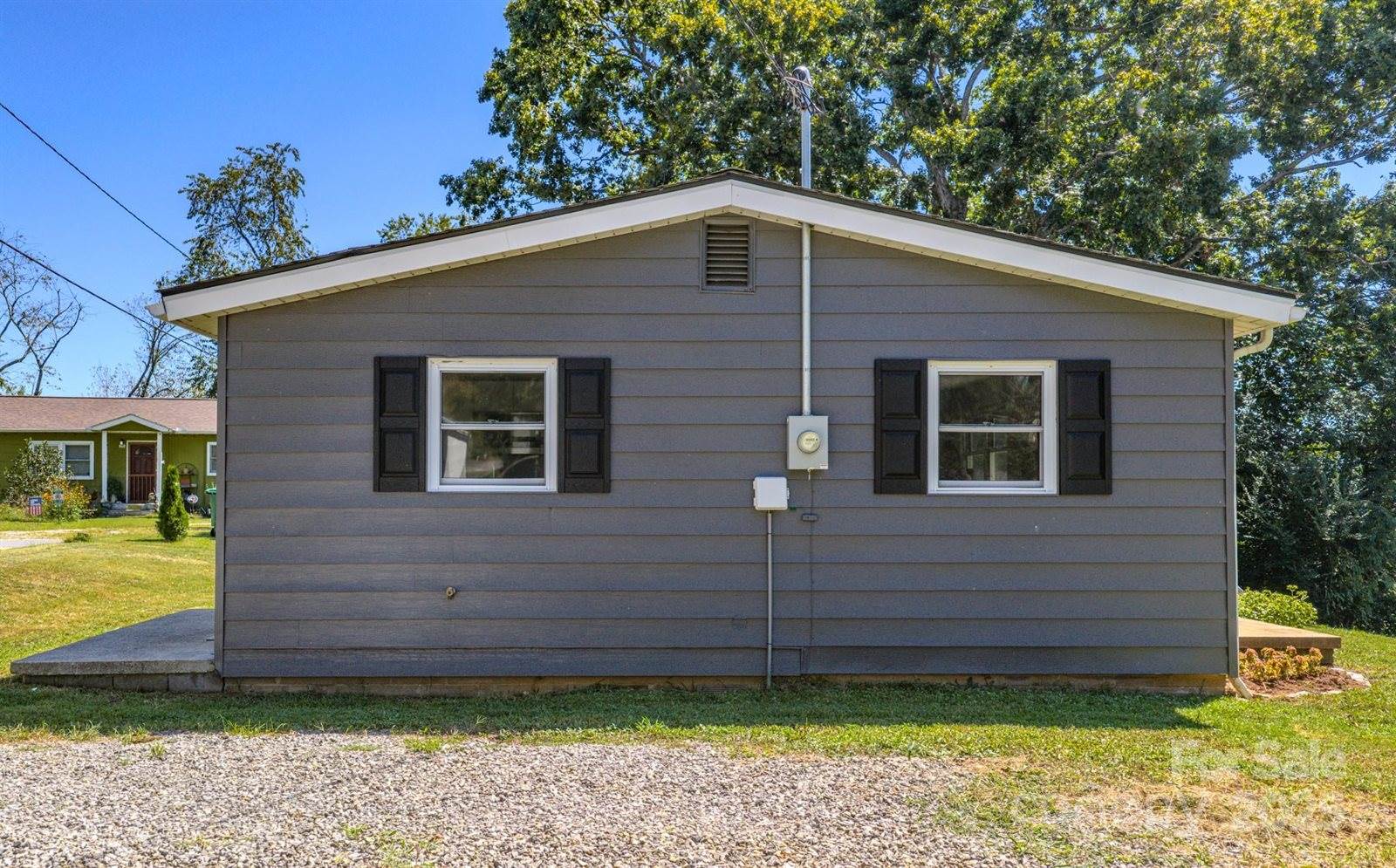 26 Center Street, Candler, NC 28715