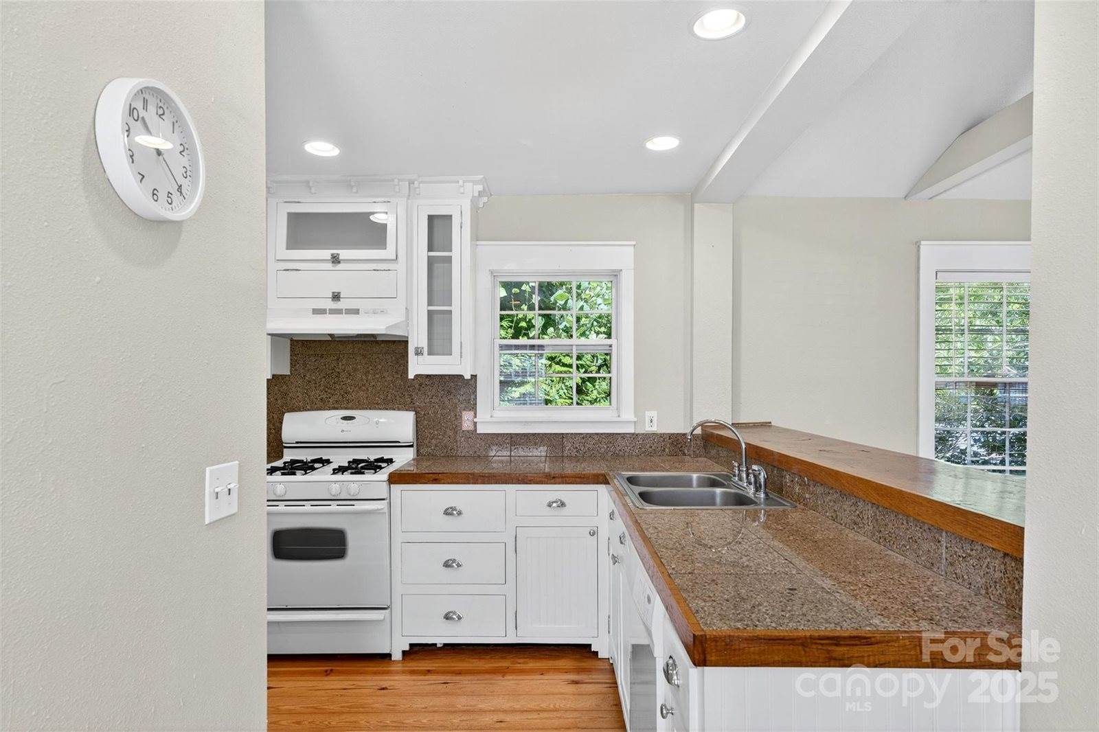 160 East Howard Street, Tryon, NC 28782