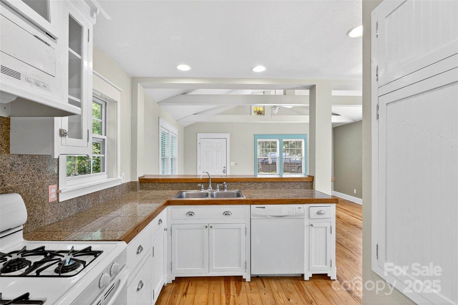 160 East Howard Street, Tryon, NC 28782