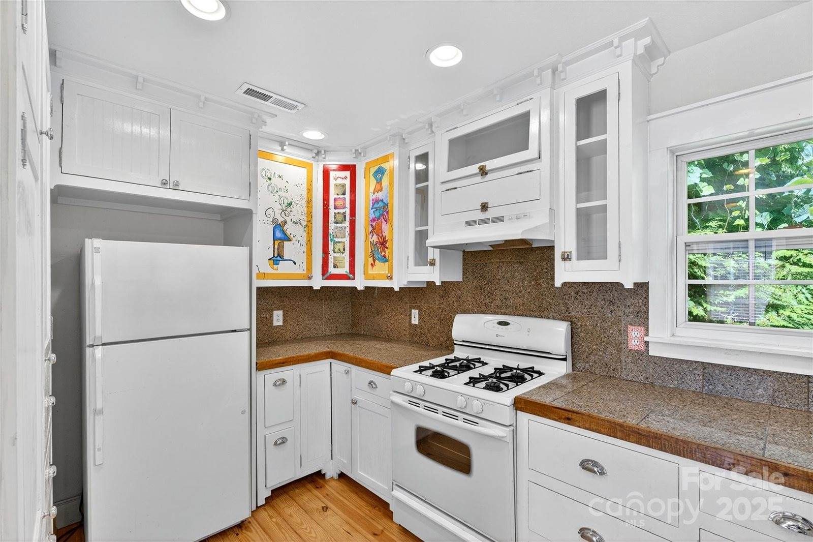 160 East Howard Street, Tryon, NC 28782