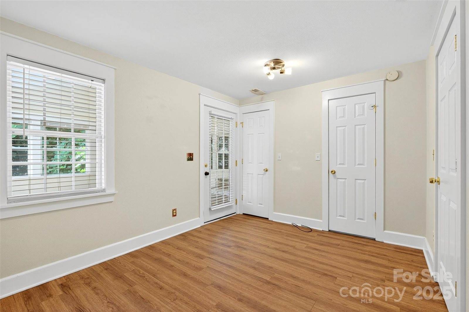 160 East Howard Street, Tryon, NC 28782