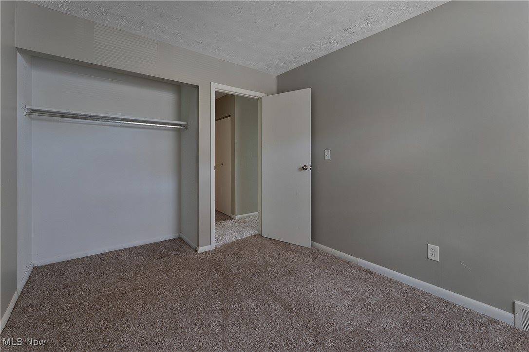 3012 Ivy Hill Circle, Cortland, OH 44410